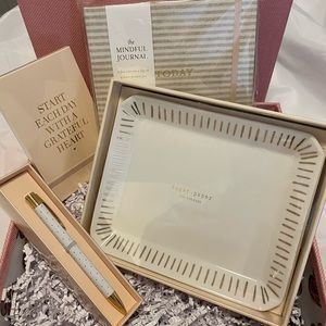 Beautiful Sugar Paper Selection: Trinket Large Tray, Note Pad and Dotted Pen.